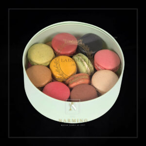 Boite de macarons Ladurée coffre Cristal