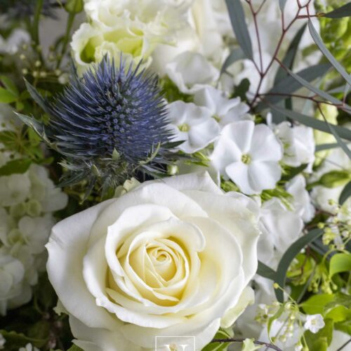 White seasonal basket - Image 2