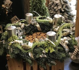 Une couronne de Noël argentée