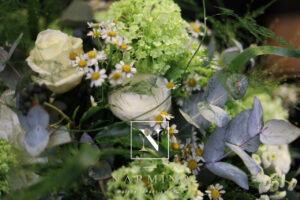 Bouquet of seasonal flowers Narmino