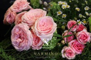 Panier de fleurs de saison roses Léonora par Narmino