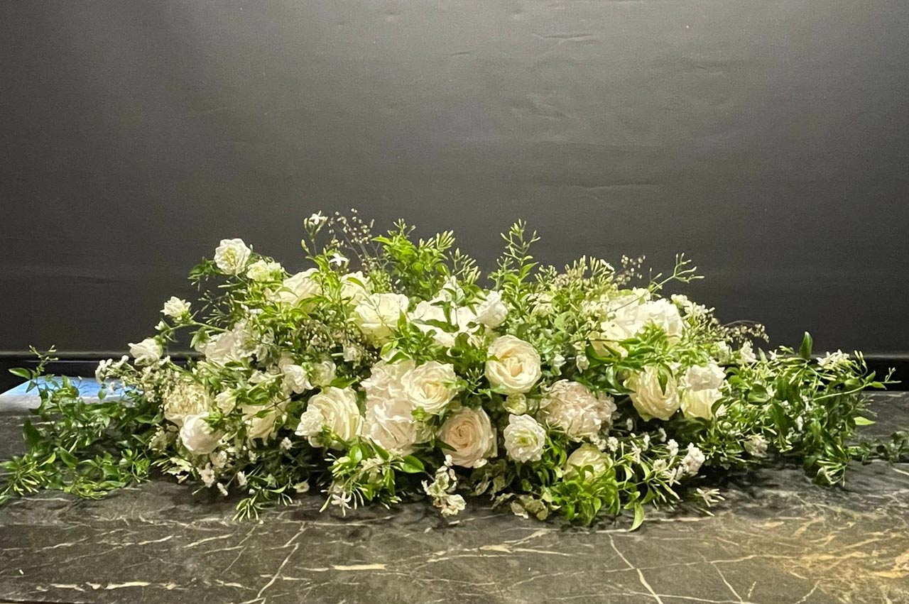 Fleurs de dessus de cercueil