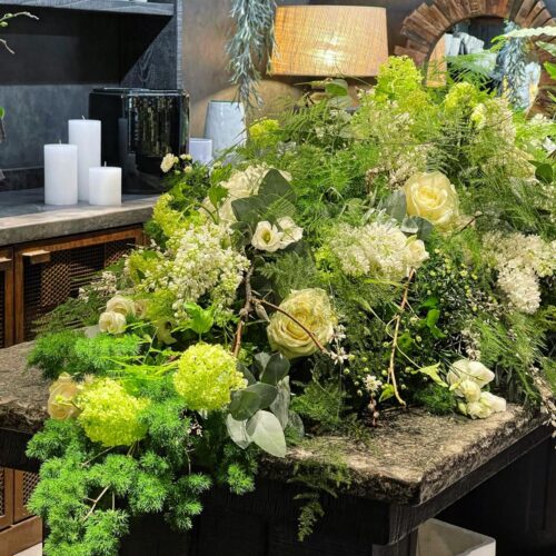 Fleurs de dessus de cercueil